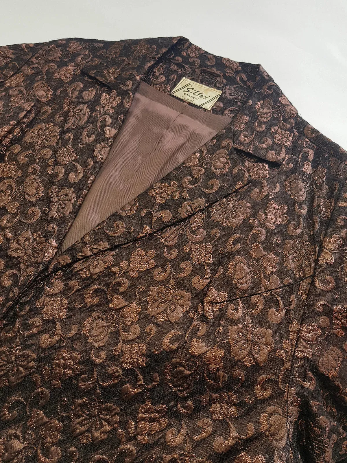 1950s Vintage Bronze Evening Coat with Fur Sleeves - Floral Metallic Print - Immaculate Tailoring - Fully Lined