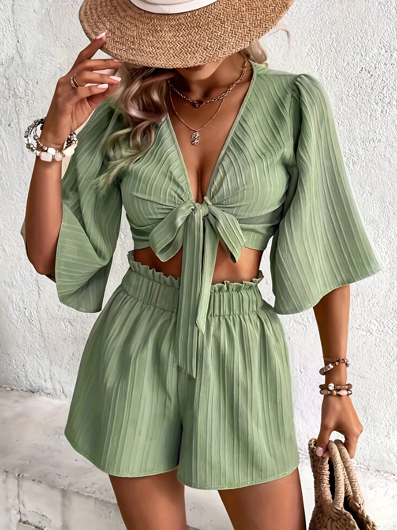 Chic Solid Two-piece Set - Trendy Knot Front Crop Top & Shorts Outfit - Fashionable Womens Casual Wear for Effortless Style