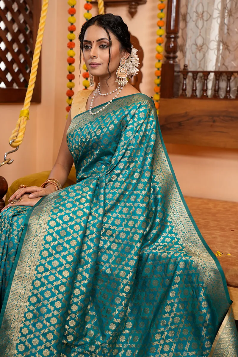 Elegant Firozi Kanjivaram Silk With Trendy Blouse Piece