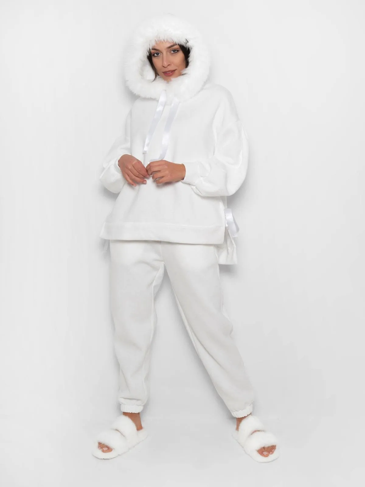 Porto Cervo - Tracksuit with White Fox edging