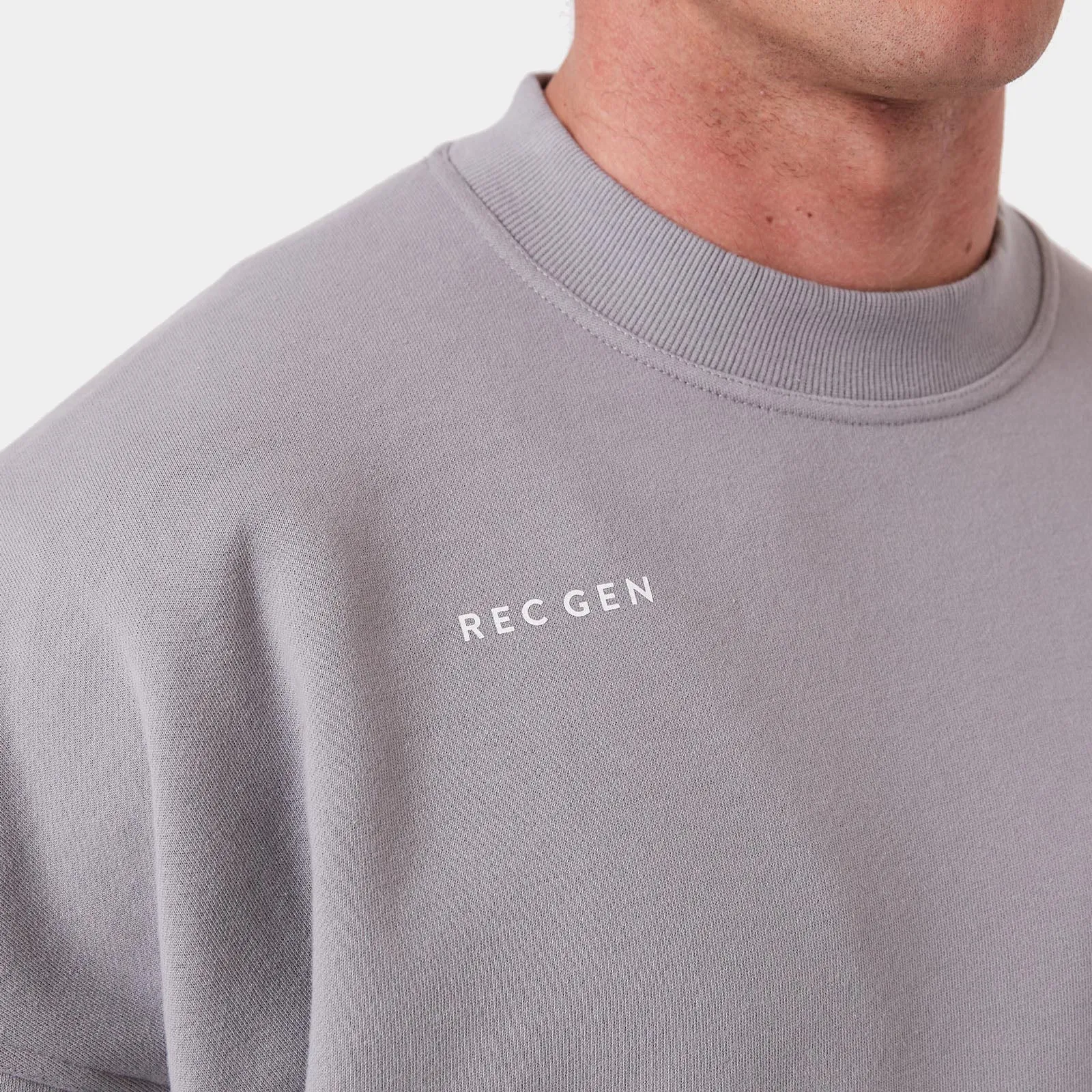 REC GEN - Mass Fleece Crew Chalk Grey