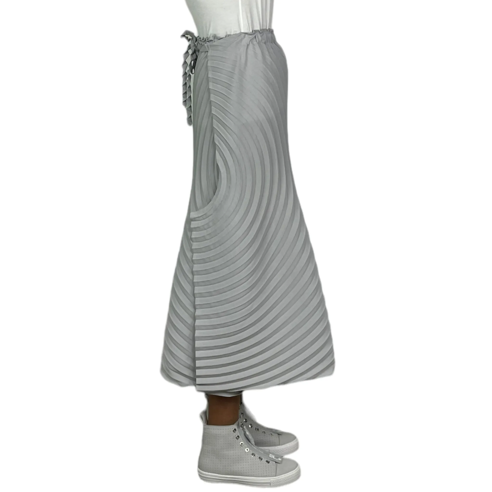 RESONANT PLEATS SKIRT