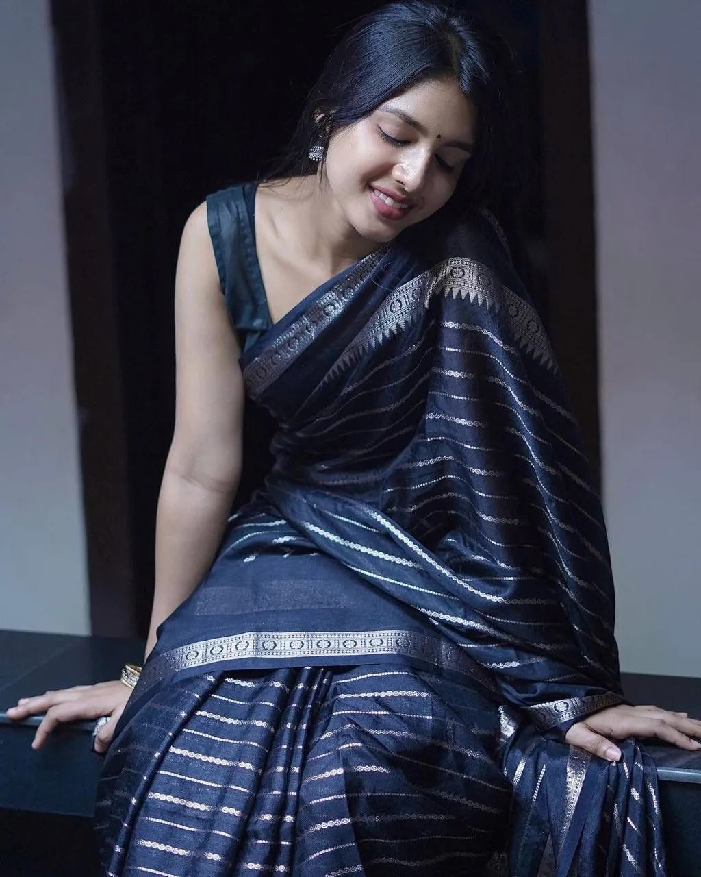 Trendy Black Soft Silk Saree With Precious Blouse Piece