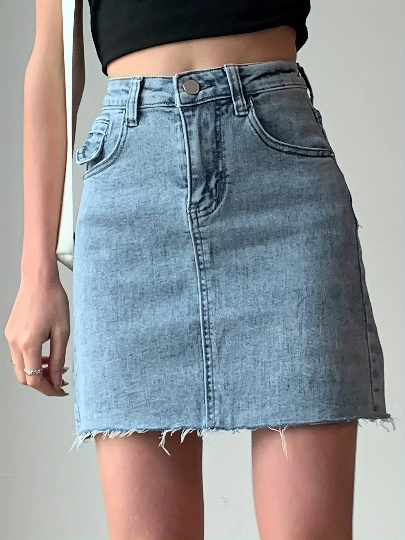 Women's High-Waist Frayed Hem Denim Skirt, Summer Vintage Casual A-Line Skater Skirt, Stretchy Slim Fit Jean Mini Skirt, Trendy Streetwear