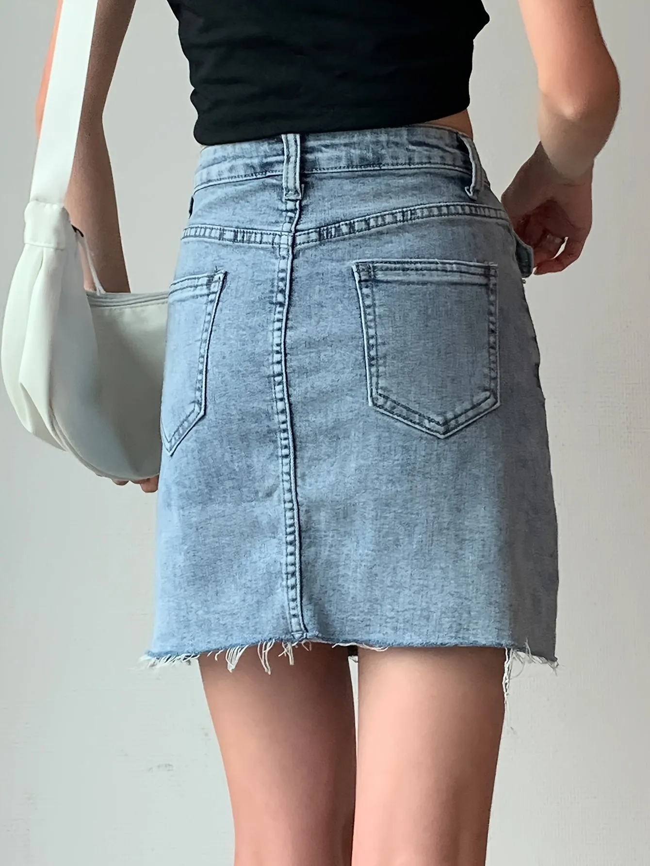 Women's High-Waist Frayed Hem Denim Skirt, Summer Vintage Casual A-Line Skater Skirt, Stretchy Slim Fit Jean Mini Skirt, Trendy Streetwear